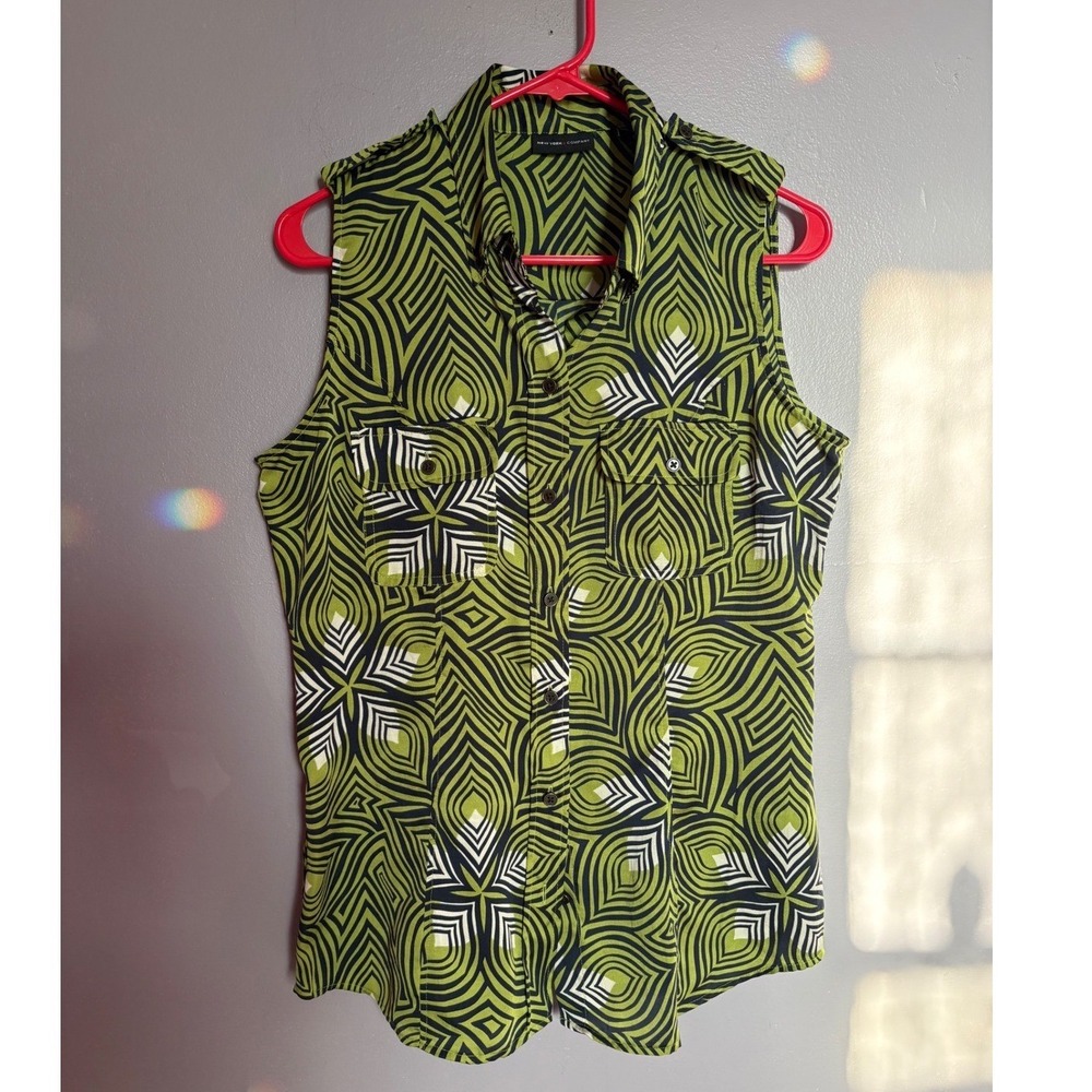 Psychedelic Green Geometric New York & Company Sleeveless Button Down Blouse M